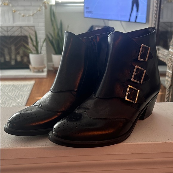 MADE IN SPAIN Black & Grey Ankle Boots with Buckle Detail - Picture 1 of 8